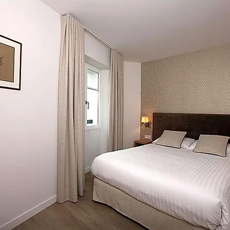 Hotel Logis De La Nivelle 3*