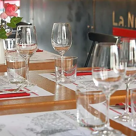 Logis De La Nivelle Hotel 3*