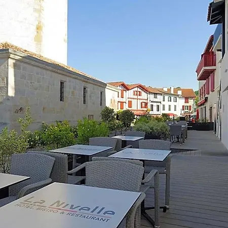 Logis De La Nivelle Hotel