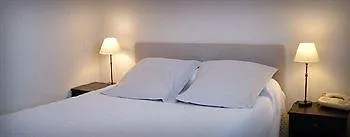 Hotel Logis De La Nivelle 3*
