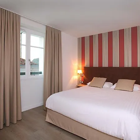 Hotel Logis De La Nivelle