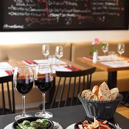 Ξενοδοχείο Logis De La Nivelle 3*